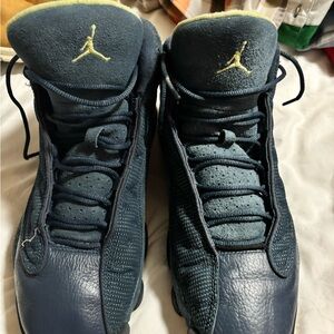 Jordan Men's Dark Blue and Gold Sneakers